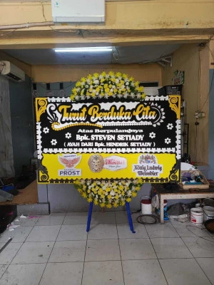 Papan Bunga di Cicinde Selatan Banyusari