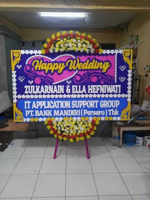 Papan Bunga di Cicinde Selatan Banyusari